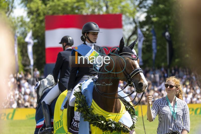 dressage PrizeGiving_Hamburg_20240512_SS350594.jpg